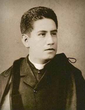 Retrato institucional de archivo de Silviano Carrillo Cárdenas.